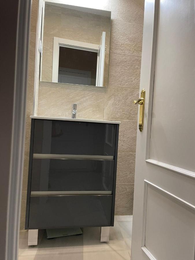 Ferienwohnung Piso A 60 Metros De La Catedral Sevilla Exterior foto